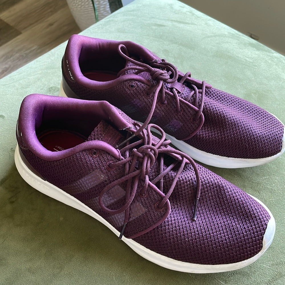 Adidas Cloudfoam tennis shoes